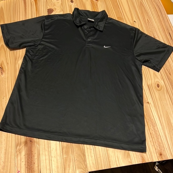 XL Nike shirt - Picture 3 of 5